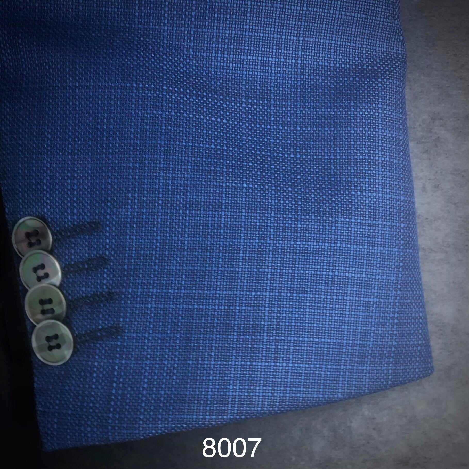Contemporary | All Wool | 8007
