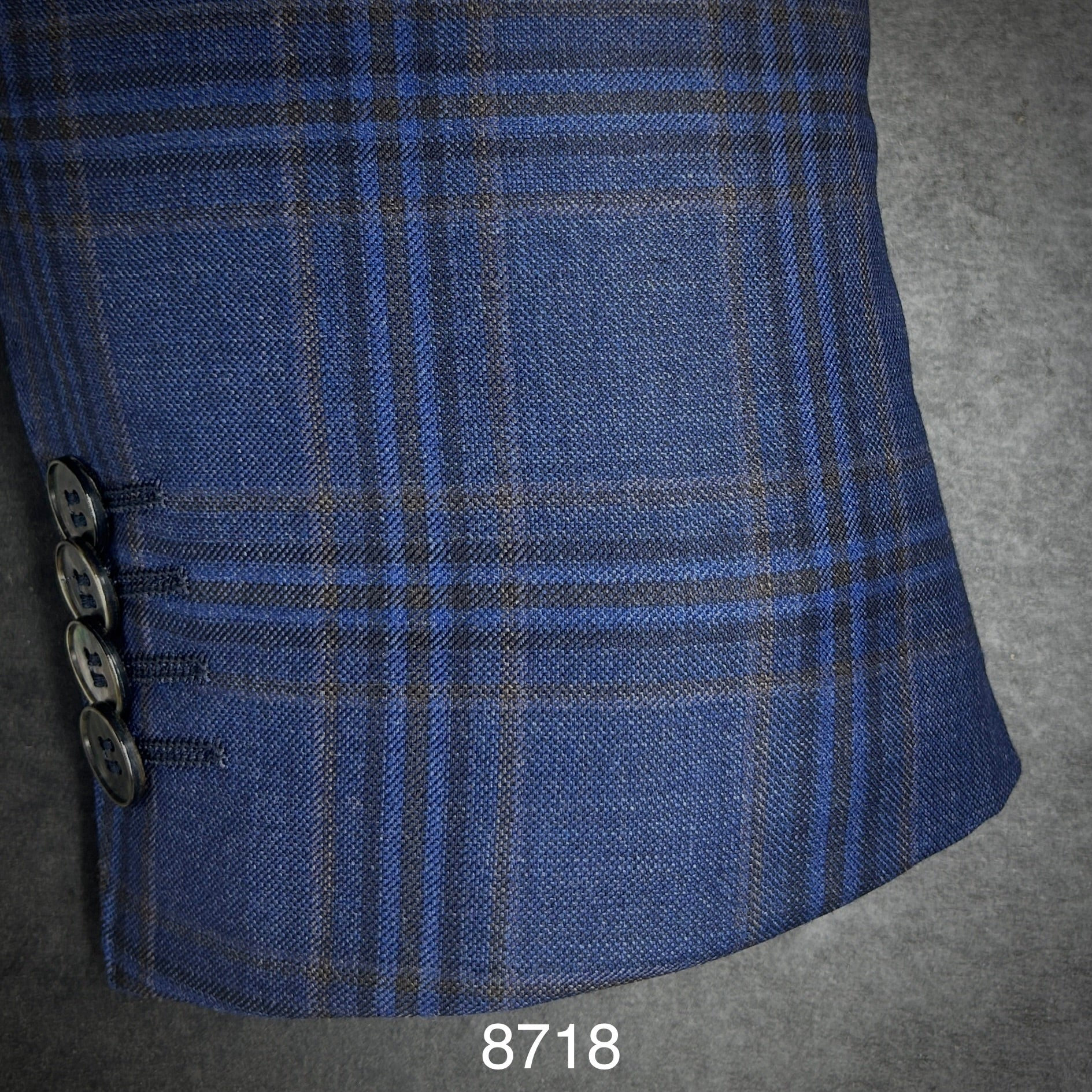 Contemporary Fit | All Wool | 8718