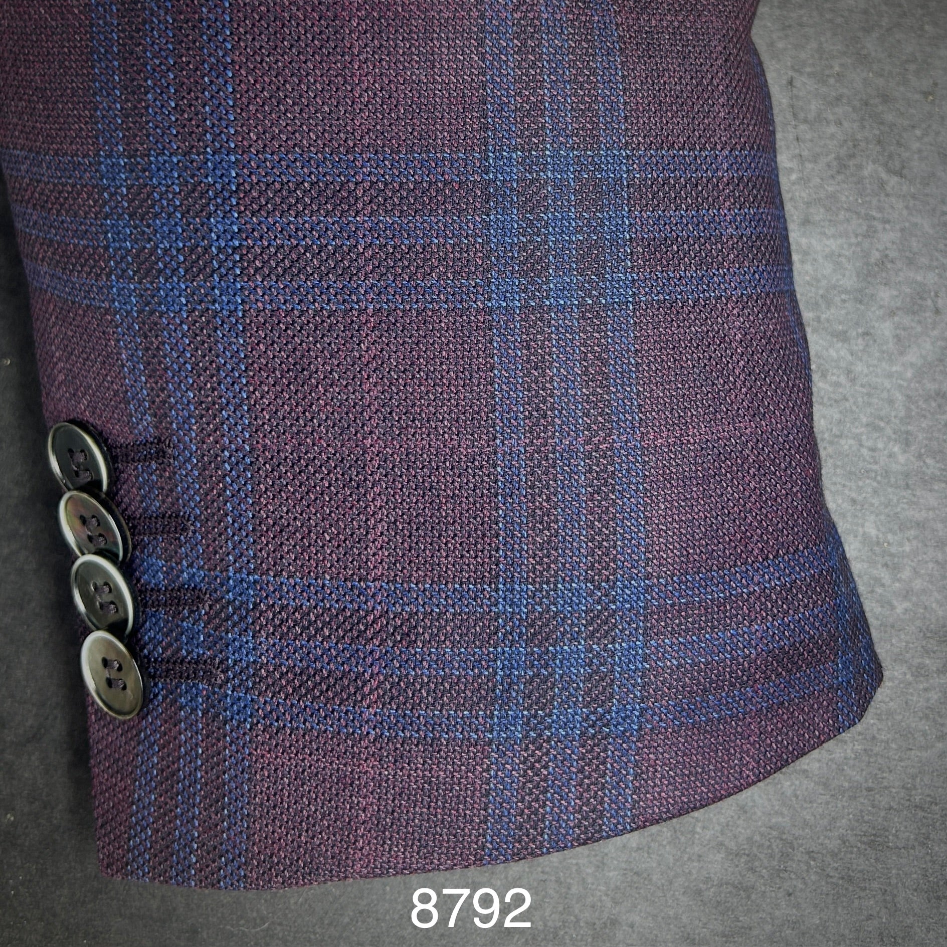 Contemporary Fit | All Wool | 8792c