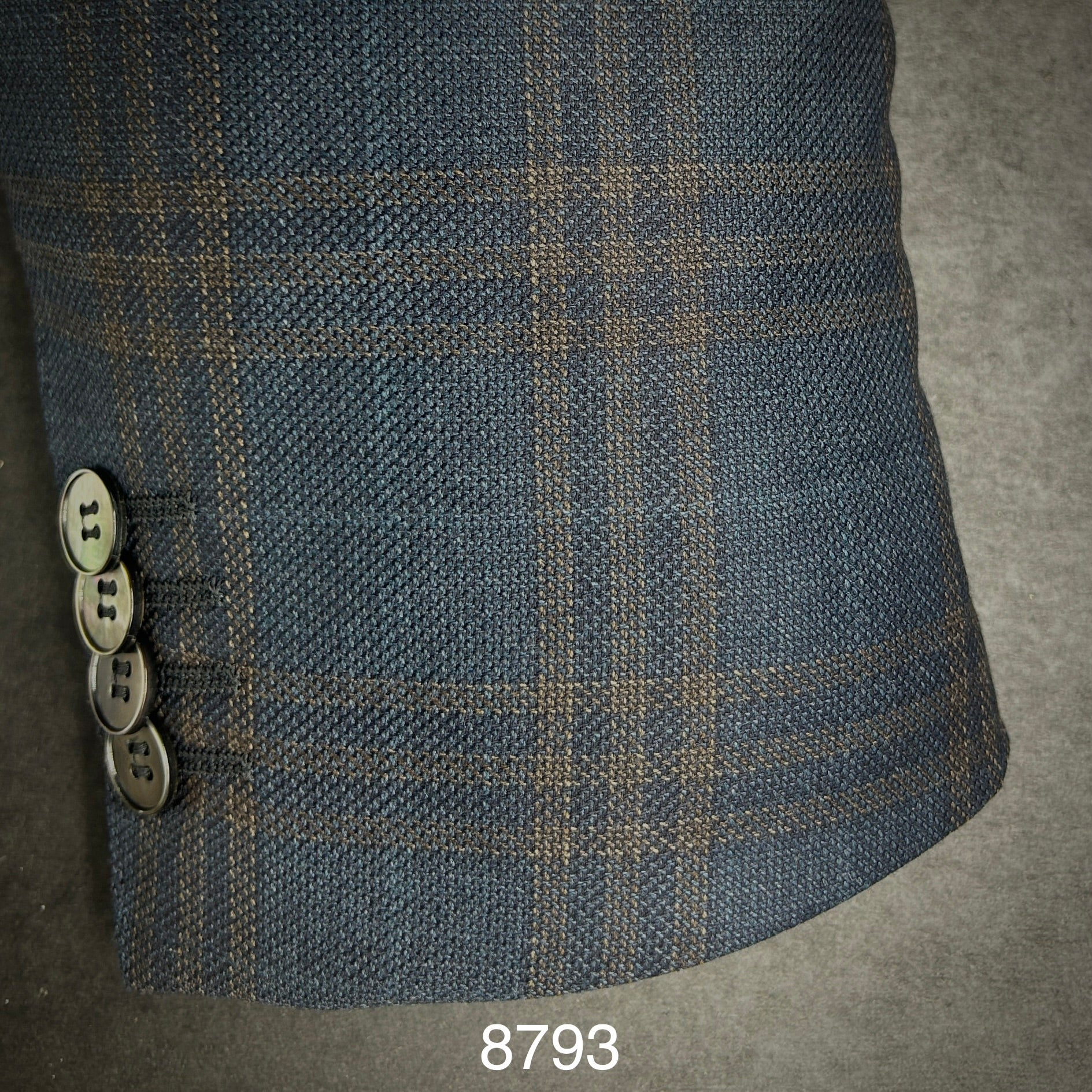 Contemporary Fit | All Wool | 8793