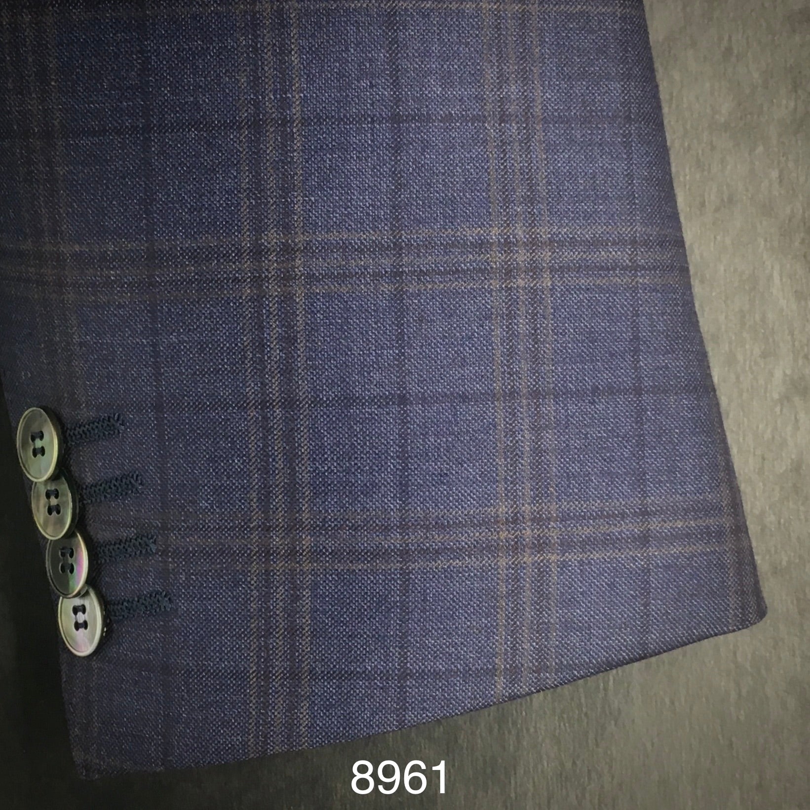 Contemporary Fit | All Wool | 8961
