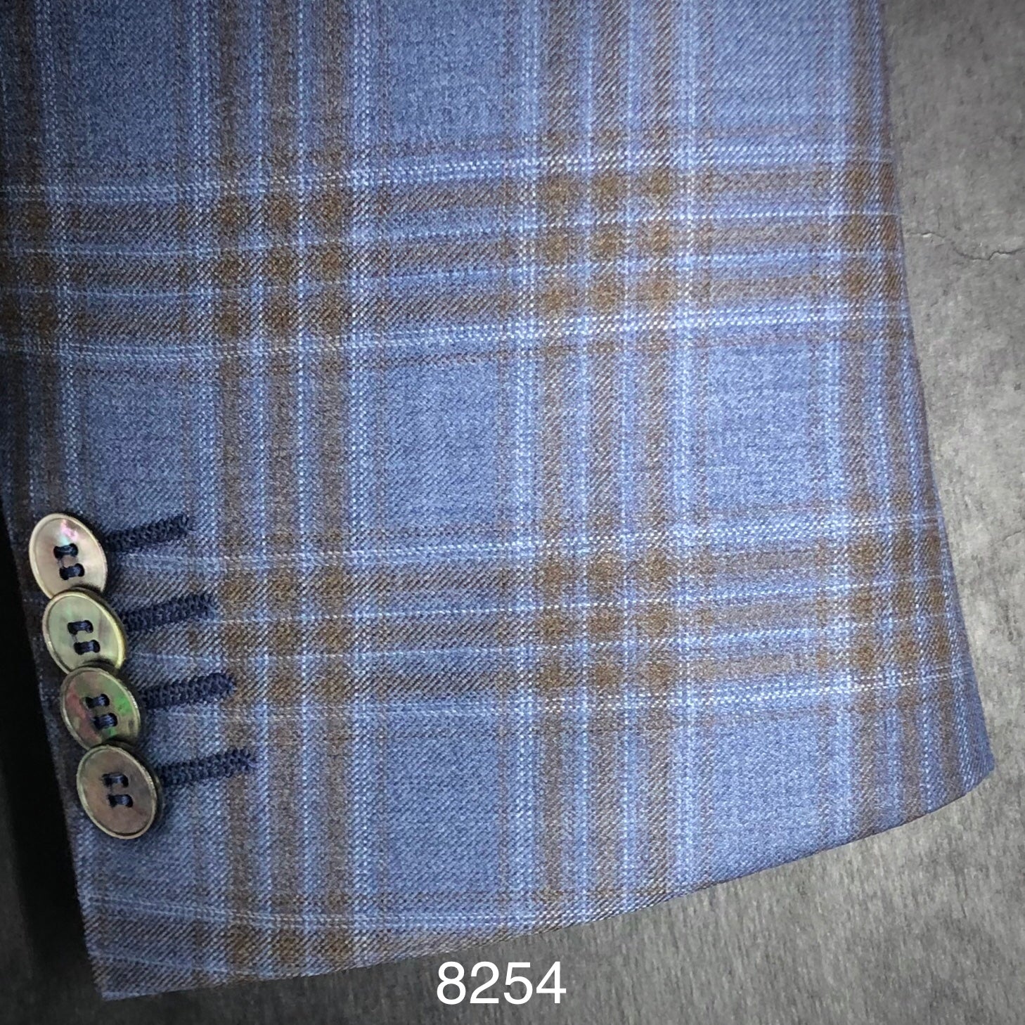 Contemporary Fit | All Wool | 8254a