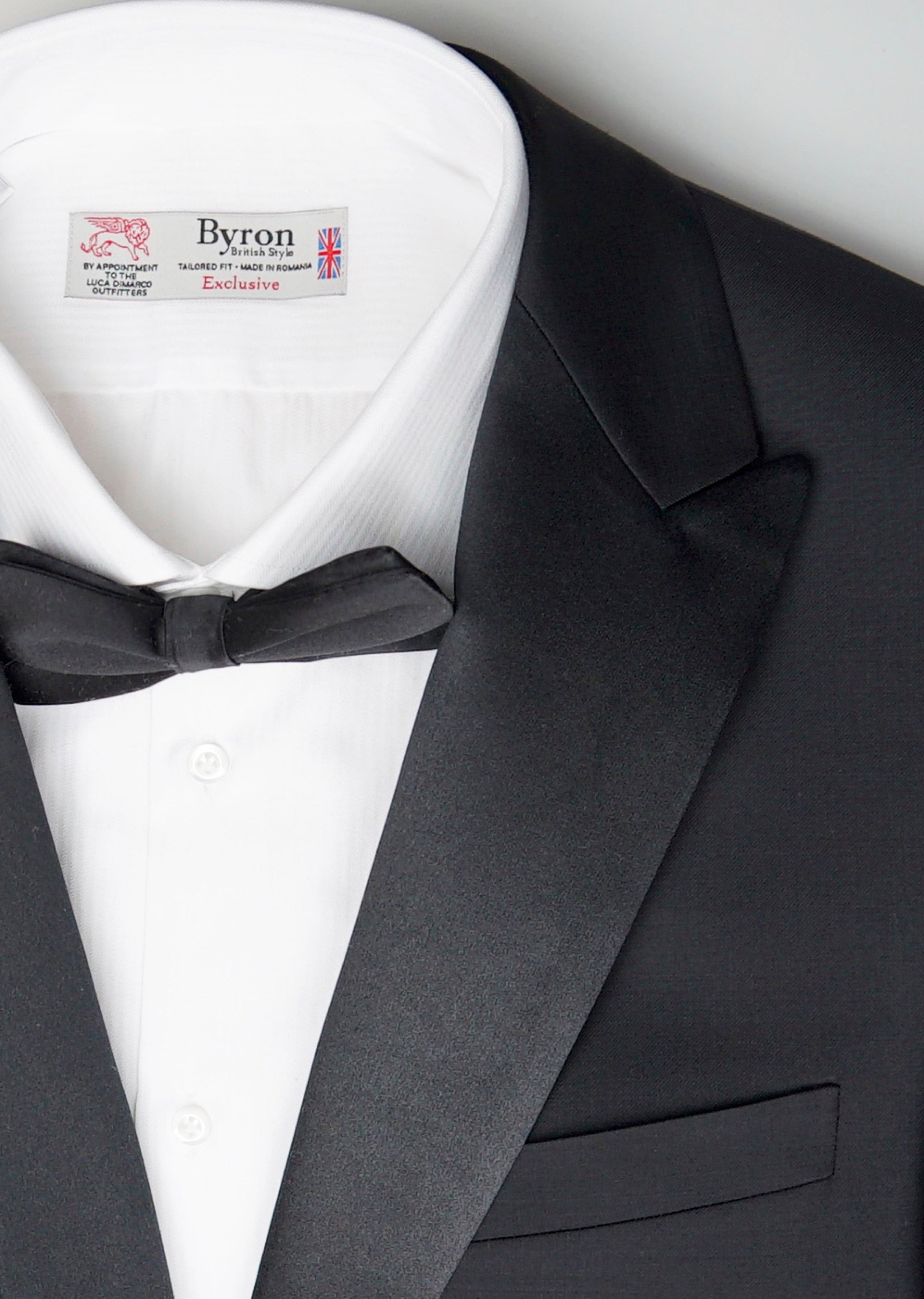Black Tuxedo w/ Peak | Byron Collection | Contemporary Fit | All Wool | 3791 b
