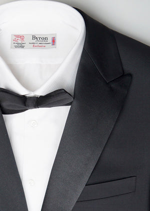 Black Tuxedo w/ Peak | Byron Collection | Contemporary Fit | All Wool | 3791